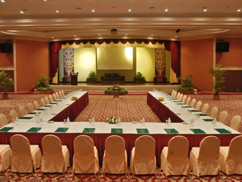 Damai Puri Resort & Spa Kuching Dış mekan fotoğraf The Royal Thai Conference Centre