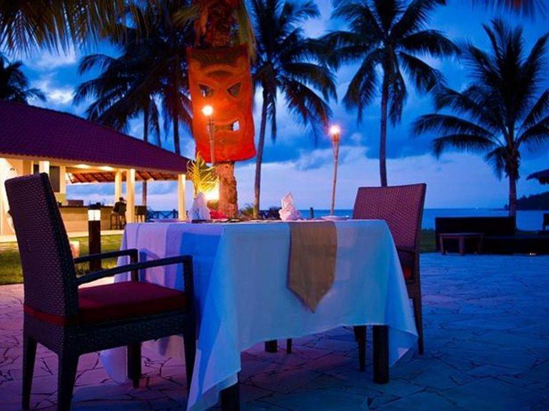 Damai Puri Resort & Spa Kuching Dış mekan fotoğraf A beachside restaurant in Maldives