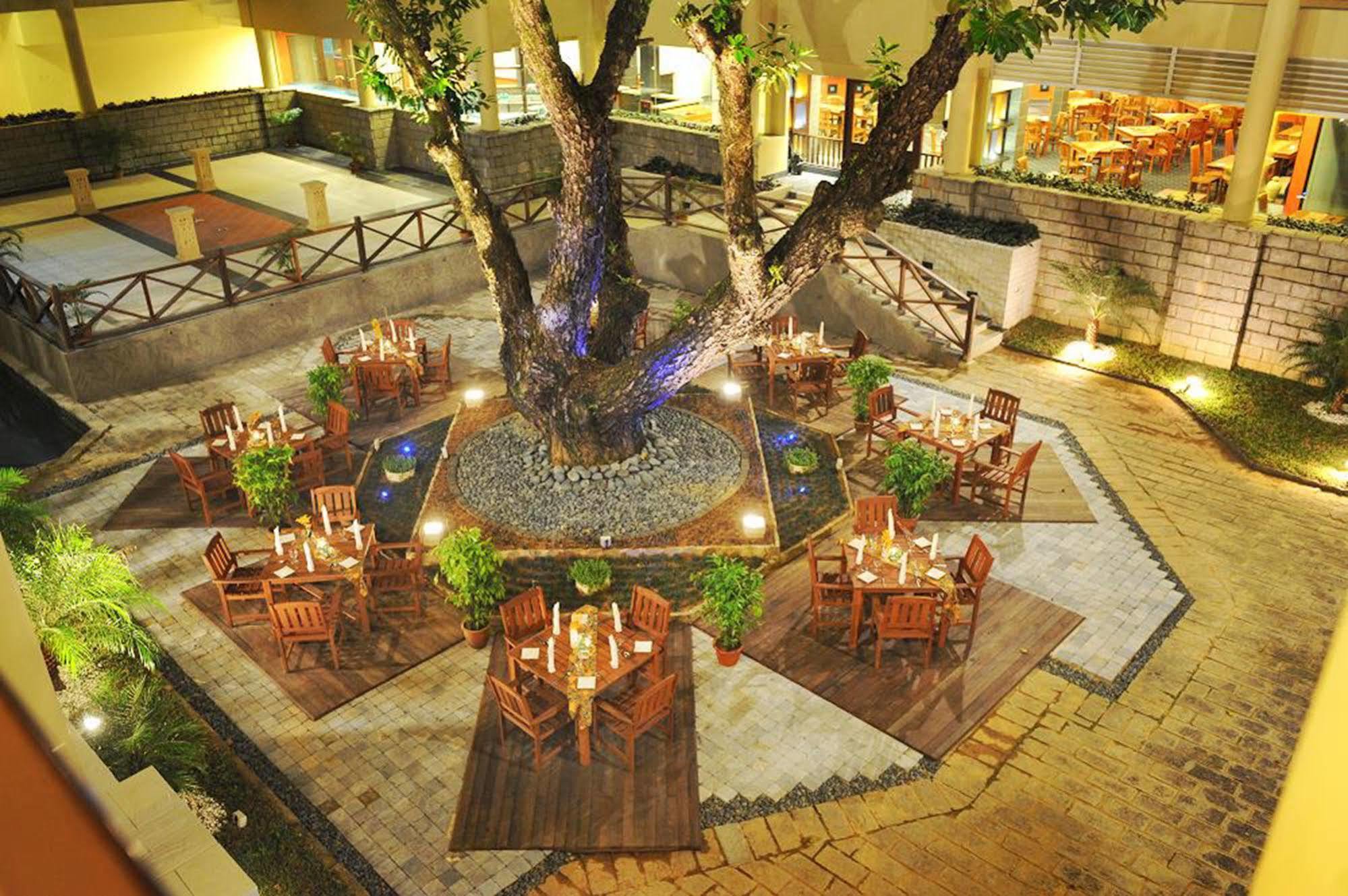 Damai Puri Resort & Spa Kuching Dış mekan fotoğraf The hotel's lobby