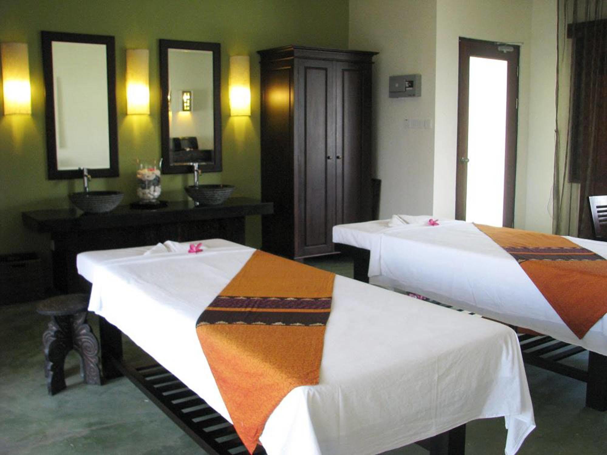 Damai Puri Resort & Spa Kuching Dış mekan fotoğraf A spa in Thailand